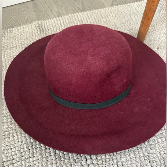 DAY Birger et Mikkelsen burgundy wool hat